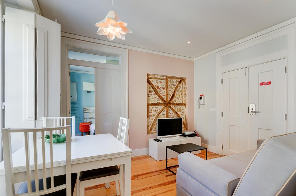 Appartamento Casas Da Baixa - Jules & Madeleine Lisbona Esterno foto